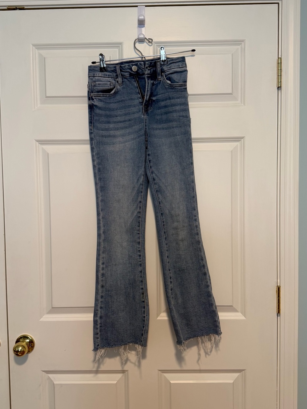 Altar'd State Faded Blue Wide-Leg Jeans with Frayed Hem